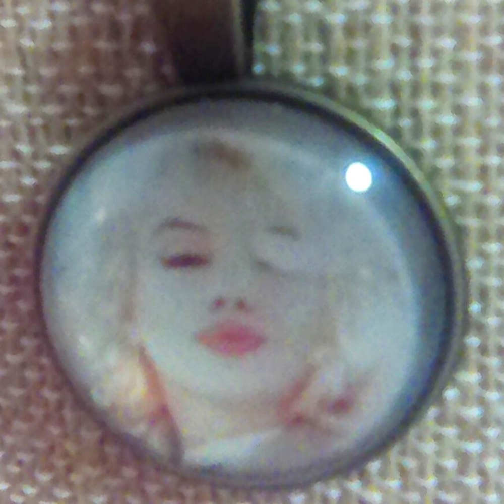 Miss Monroe, young, Cabochon Necklace